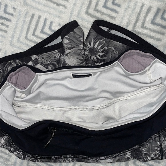 Lululemon Run Times Shorts - Picture 6 of 9